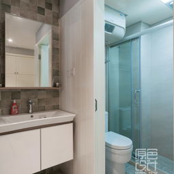 小卫生间隔断装修效果图与挂墙板设计指南